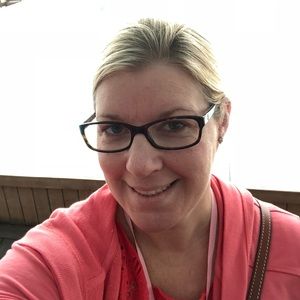 Meet your Posher, Suzanne